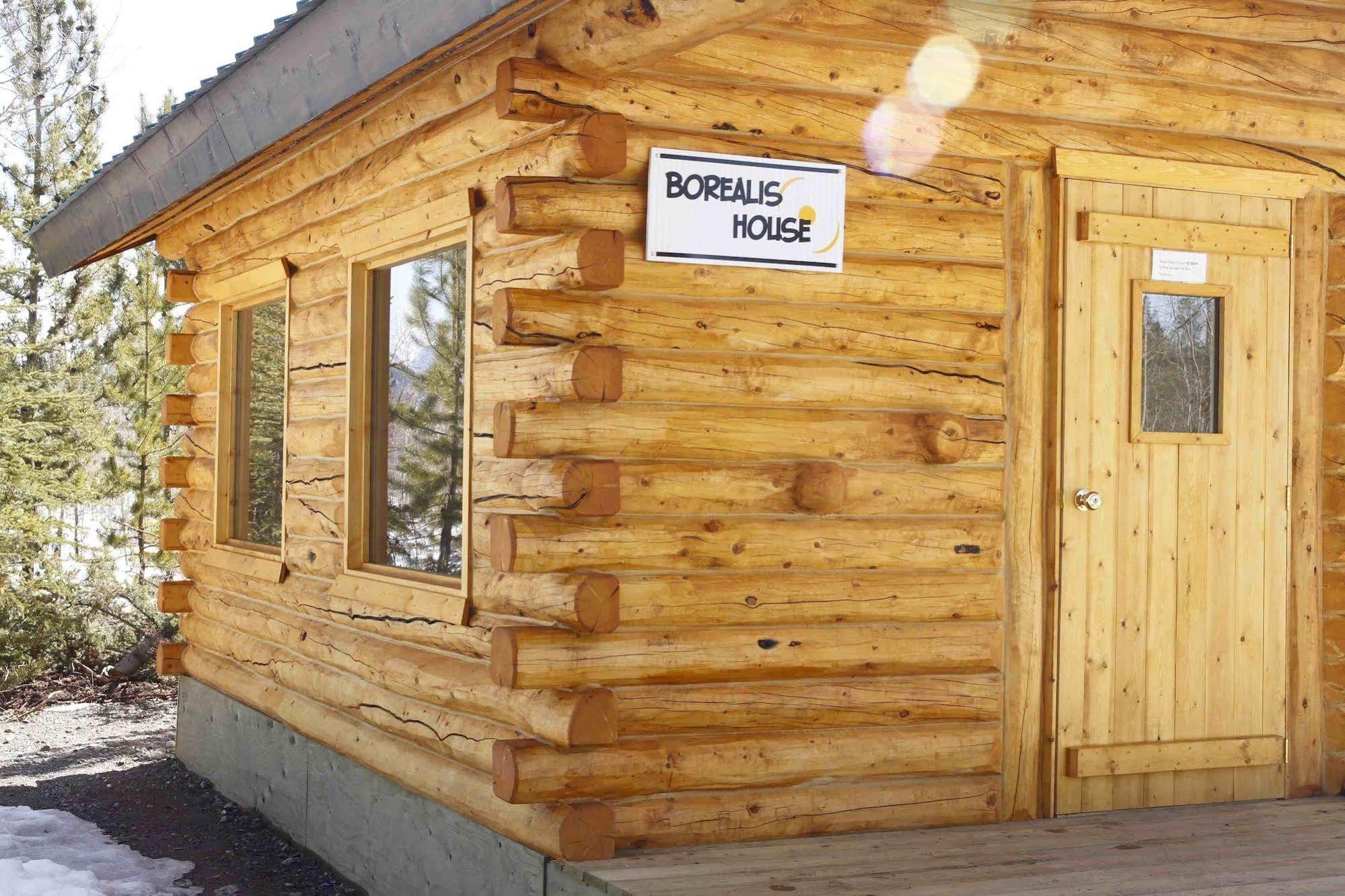 Sundog Retreat Hotel Whitehorse Buitenkant foto