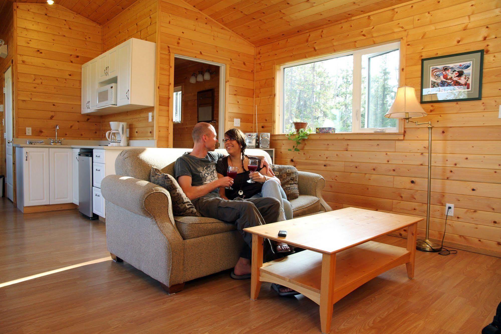 Sundog Retreat Hotel Whitehorse Buitenkant foto