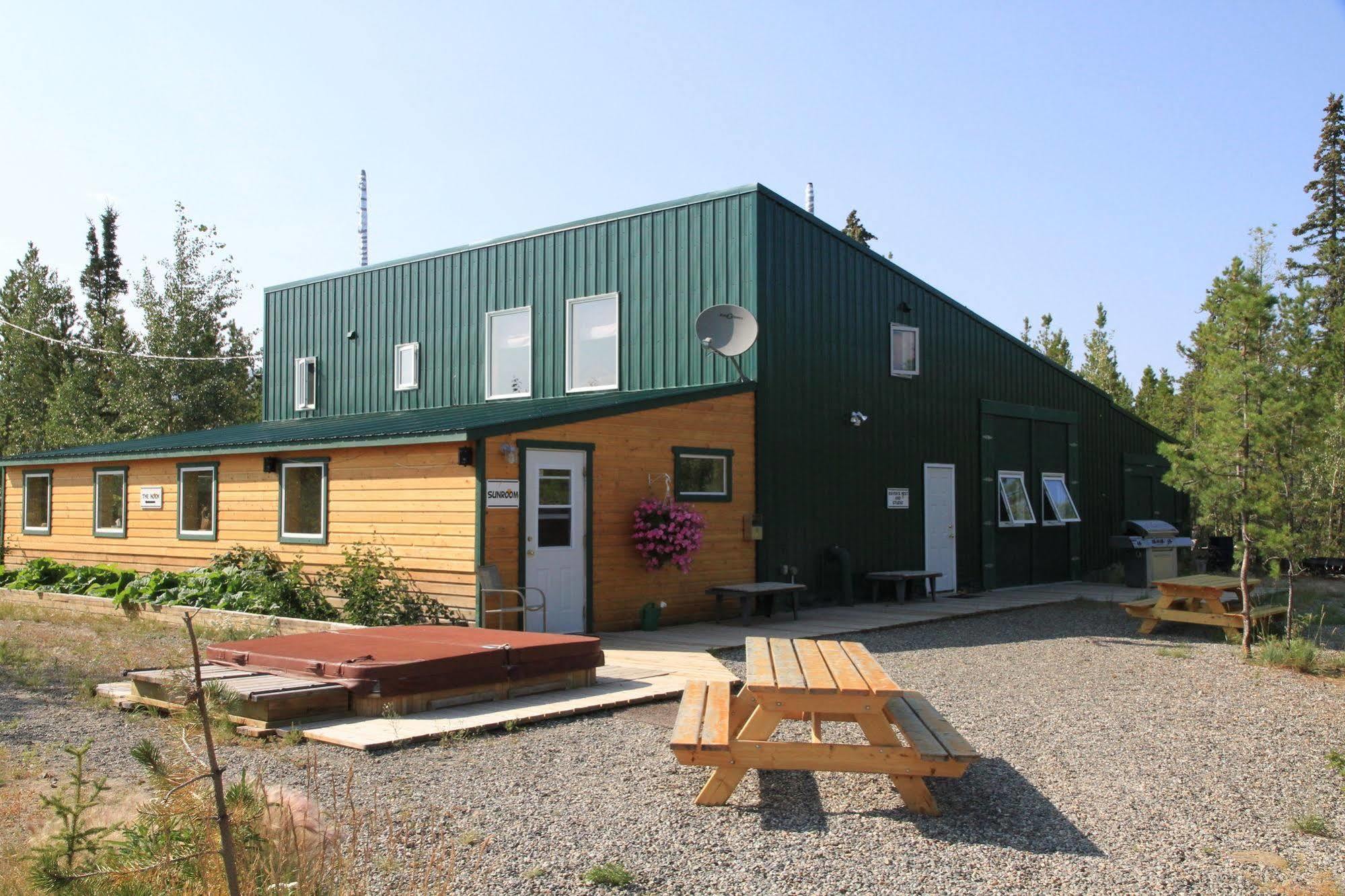 Sundog Retreat Hotel Whitehorse Buitenkant foto