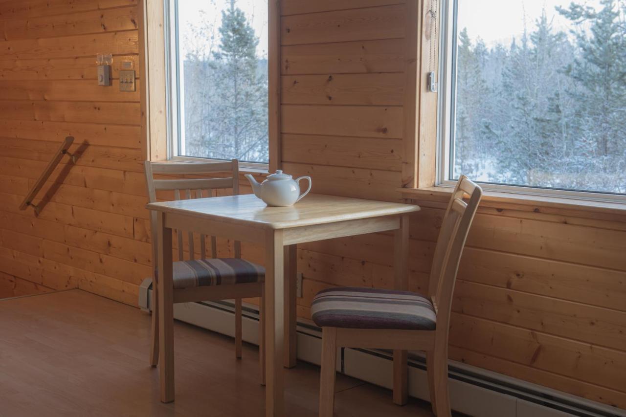 Sundog Retreat Hotel Whitehorse Buitenkant foto